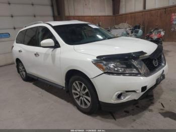  Salvage Nissan Pathfinder