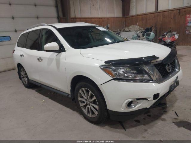  Salvage Nissan Pathfinder