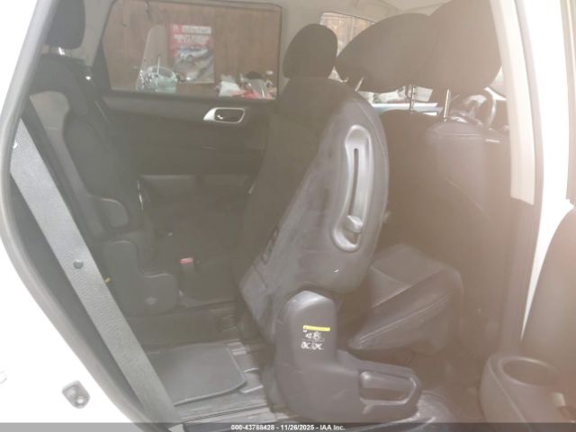 Nissan Pathfinder Sv Image 6