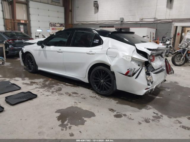 Toyota Camry Xse Image 13