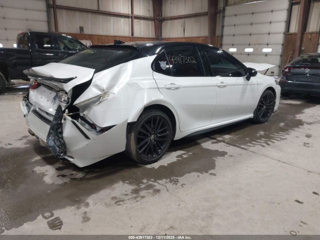 Toyota Camry Xse Image 14