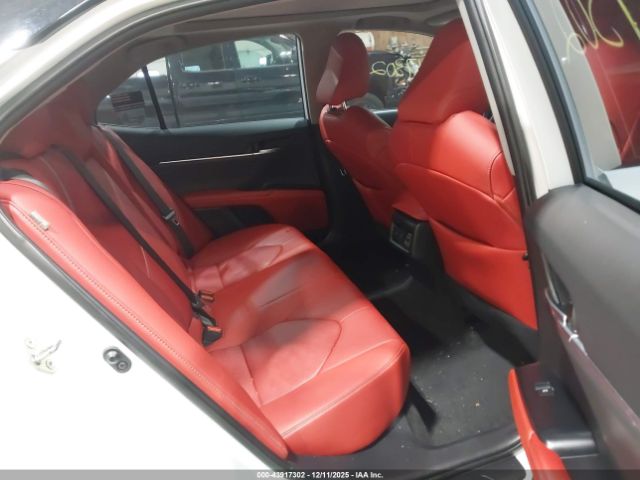 Toyota Camry Xse Image 16