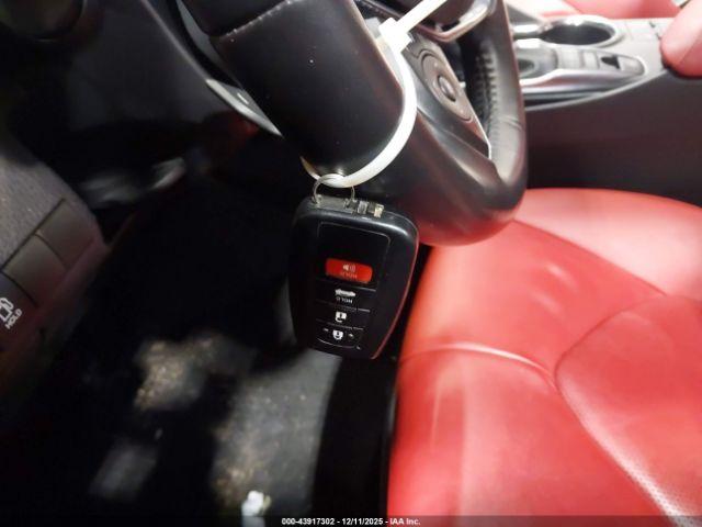 Toyota Camry Xse Image 12