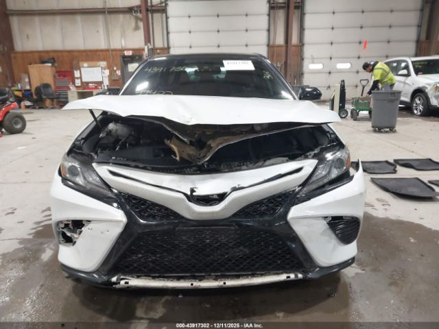 Toyota Camry Xse Image 3