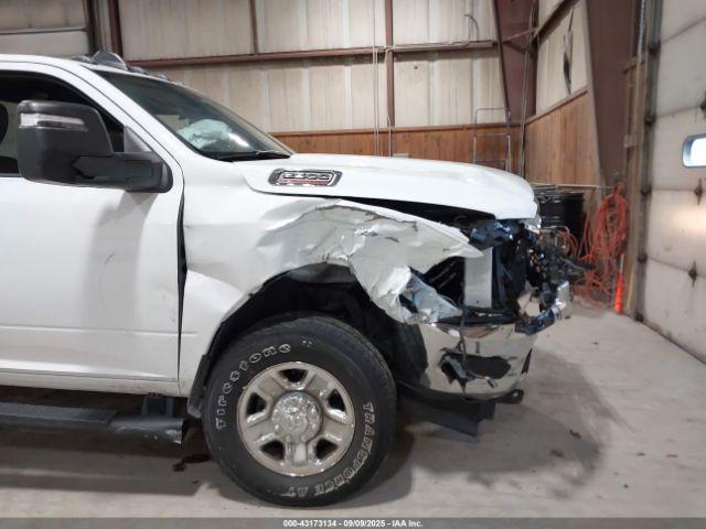 Ram 2500 Tradesman  4x4 8' Box Image 18