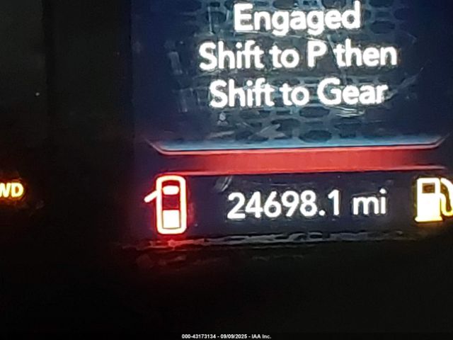 Ram 2500 Tradesman  4x4 8' Box Image 11