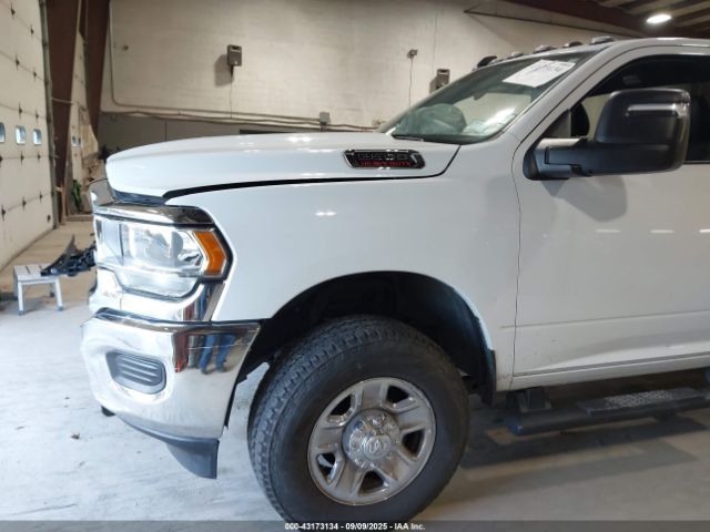 Ram 2500 Tradesman  4x4 8' Box Image 10