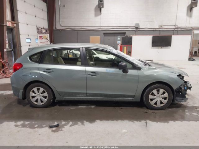 Subaru Impreza 2.0i Image 12