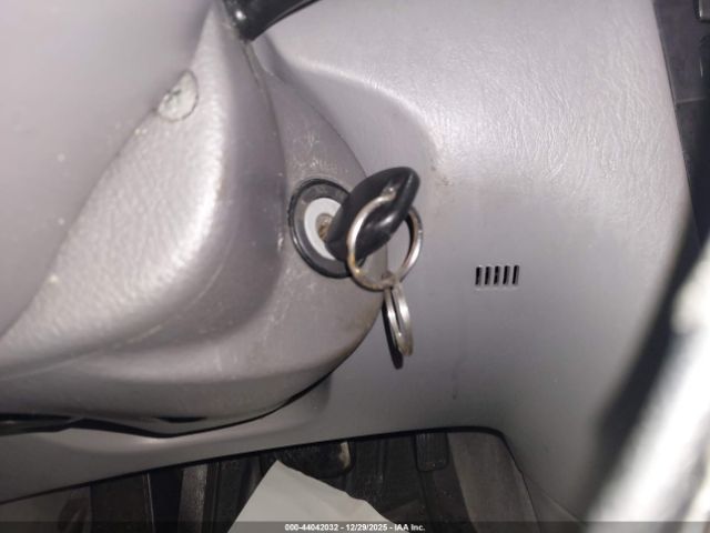 Toyota Corolla Ce Image 11