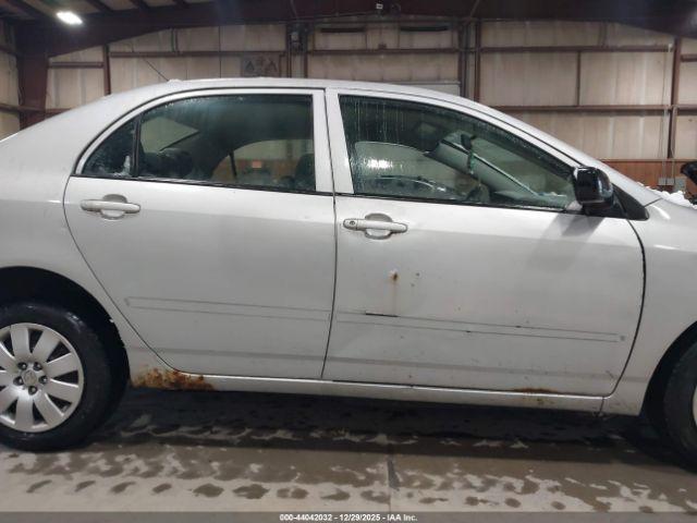 Toyota Corolla Ce Image 10