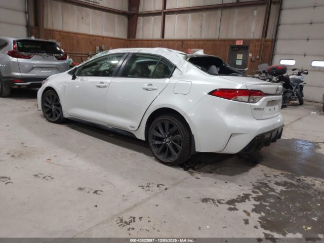 Toyota Corolla Hybrid Se Image 3