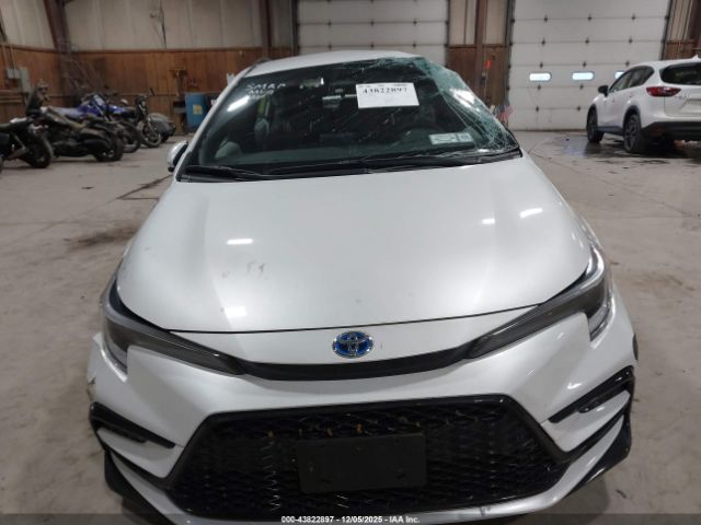 Toyota Corolla Hybrid Se Image 9