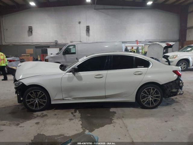 BMW 3 Series Xdrive Image 14