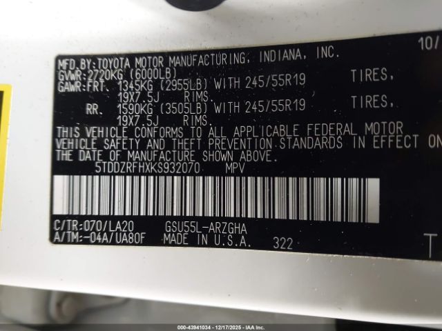 Toyota Highlander Limited Platinum Image 15