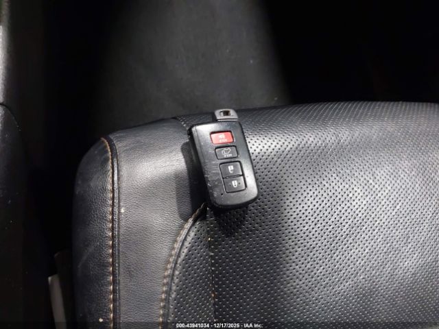 Toyota Highlander Limited Platinum Image 10