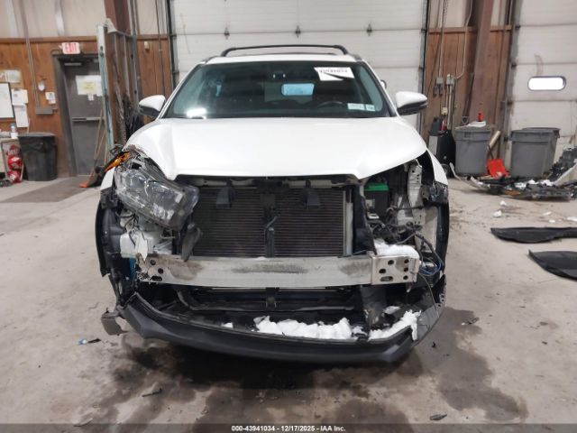 Toyota Highlander Limited Platinum Image 17