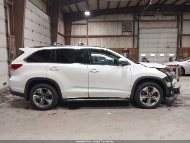 Toyota Highlander Limited Platinum Image 7