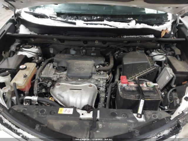 Toyota RAV4 Xle Image 3