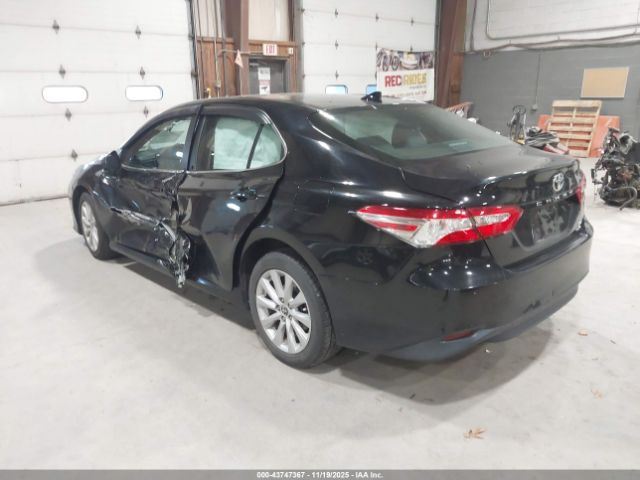 Toyota Camry Le Awd Image 4
