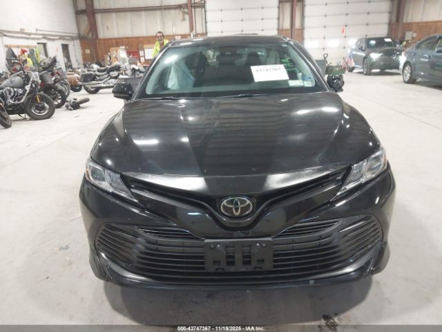Toyota Camry Le Awd Image 2