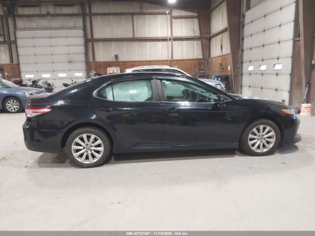 Toyota Camry Le Awd Image 6