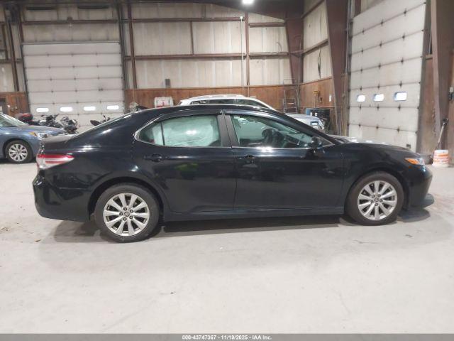 Toyota Camry Le Awd Image 6