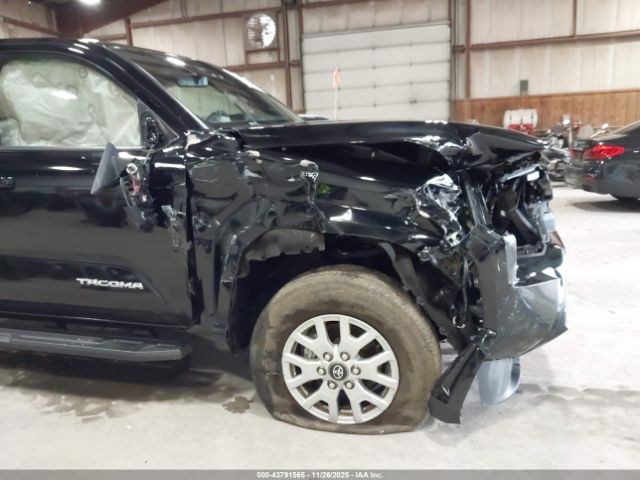 Toyota Tacoma Sr5 Image 14