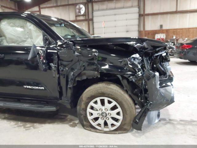 Toyota Tacoma Sr5 Image 14