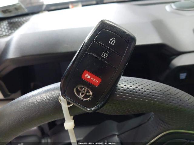 Toyota Tacoma Sr5 Image 7