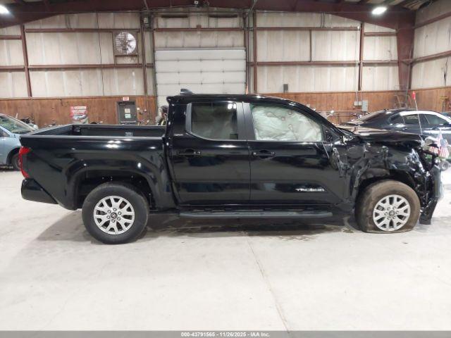 Toyota Tacoma Sr5 Image 9