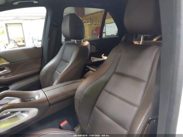 Mercedes-Benz GLE 4matic Image 10