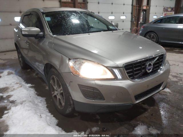 Volvo XC60 Image 8