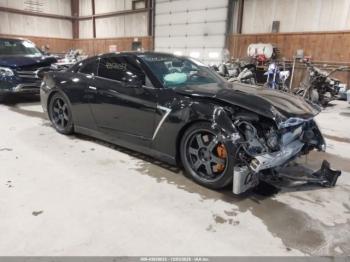  Salvage Nissan GT-R