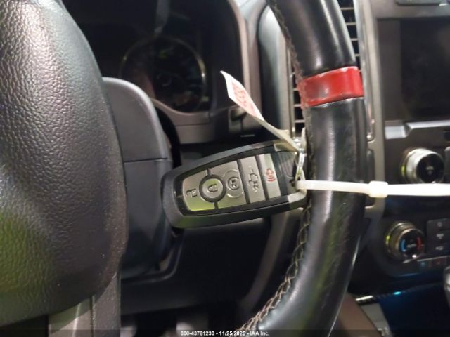 Ford F-150 Raptor Image 9