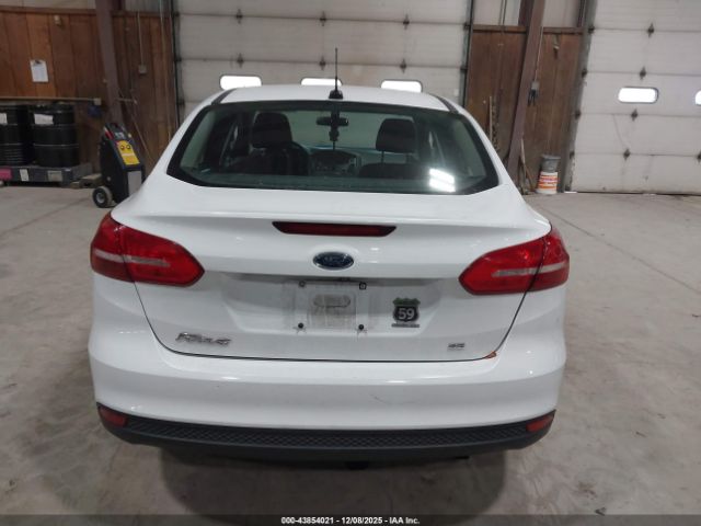 Ford Focus Se Image 14