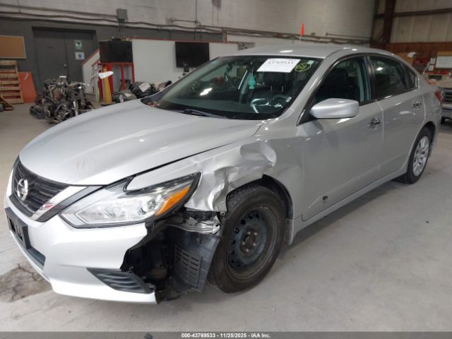 Nissan Altima 2.5 S Image 2