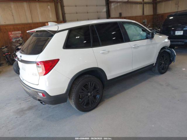 Honda Passport Awd Sport Image 4