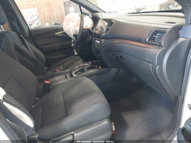 Honda Passport Awd Sport Image 10