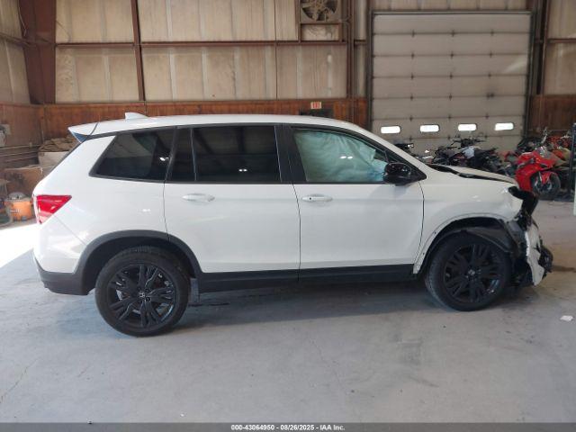 Honda Passport Awd Sport Image 3