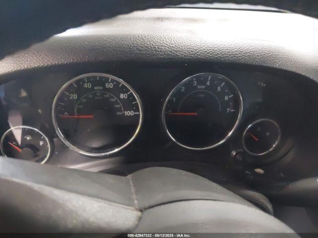 Jeep Wrangler Sahara Image 5