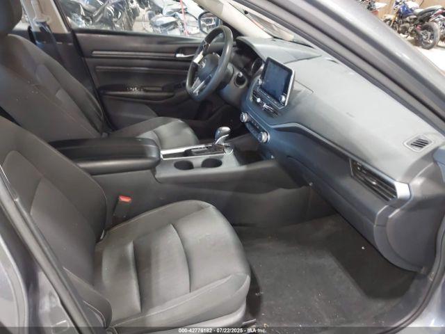 Nissan Altima S Fwd Image 7