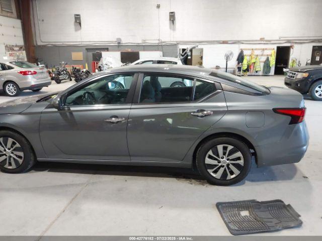 Nissan Altima S Fwd Image 17