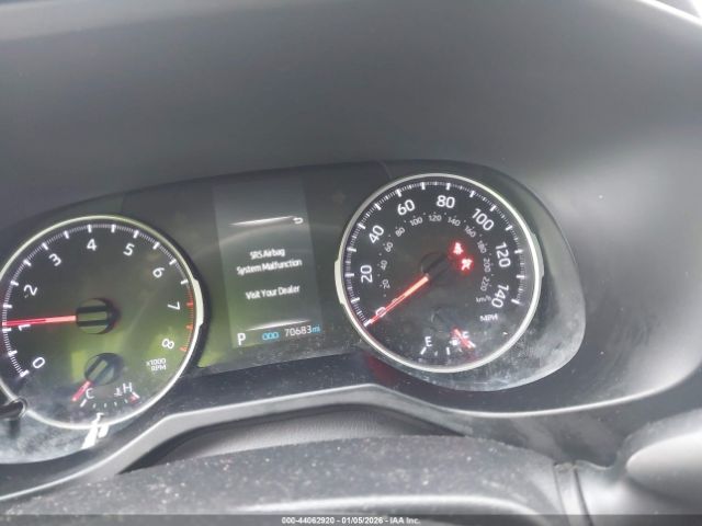 Toyota RAV4 Le Image 10