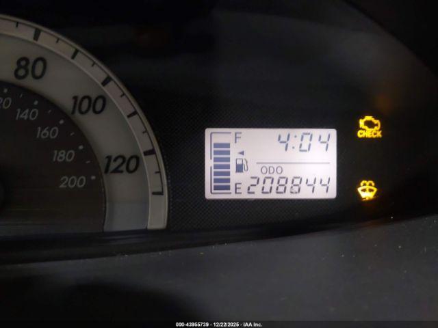 Toyota Yaris Image 12