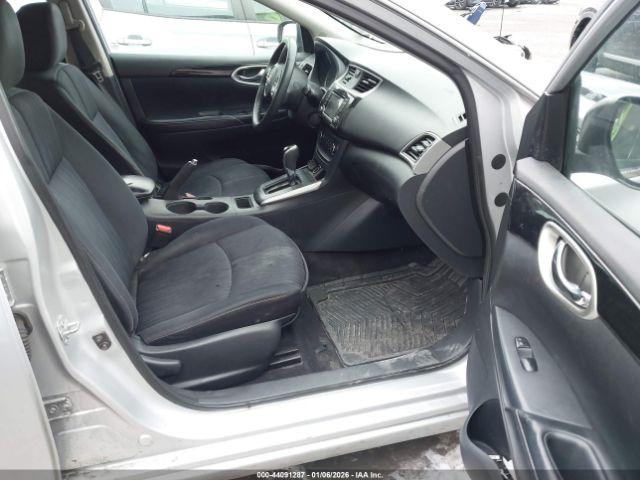 Nissan Sentra Image 2