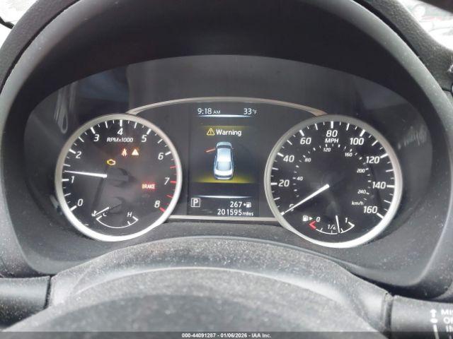 Nissan Sentra Image 3