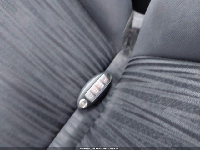 Nissan Sentra Image 8