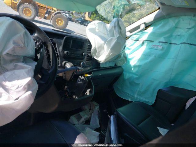 Ford Transit Image 3