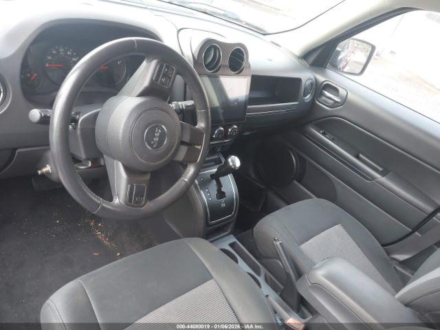 Jeep Patriot Latitude Image 4