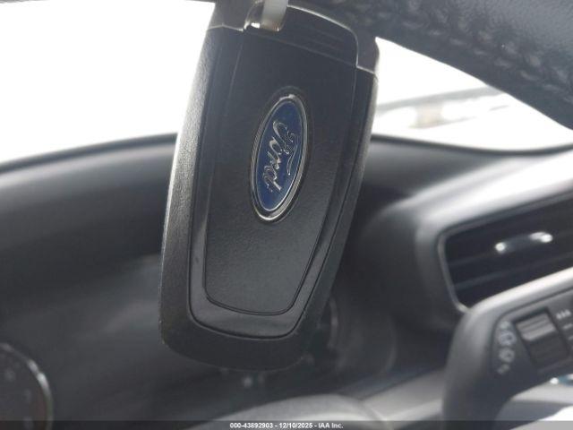 Ford Explorer Xlt Image 12